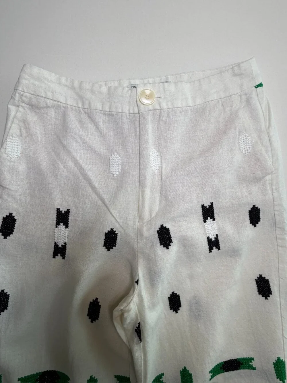 ZARA Embroidered Linen Cropped Pants Ivory Small